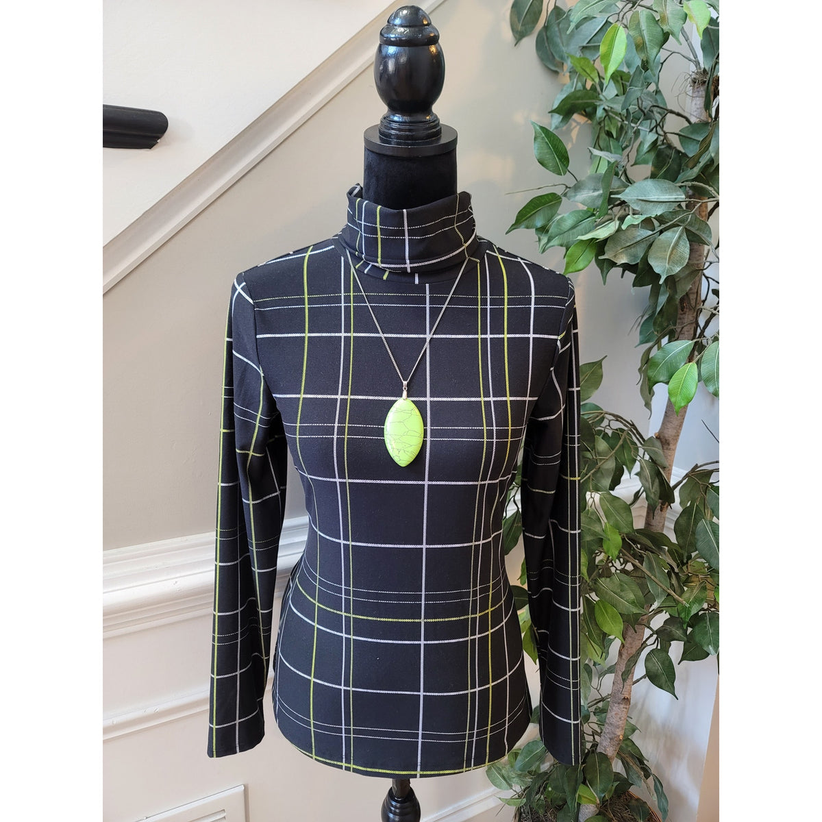 Apt 9 Blouse Small Black Plaid Stretch Turtleneck Long Sleeve Casual Pullover
