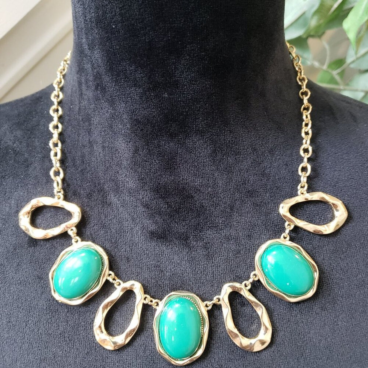 Womens Fashion Green Turquoise Gold Tone Link Chain Necklace with Lobster Clasp