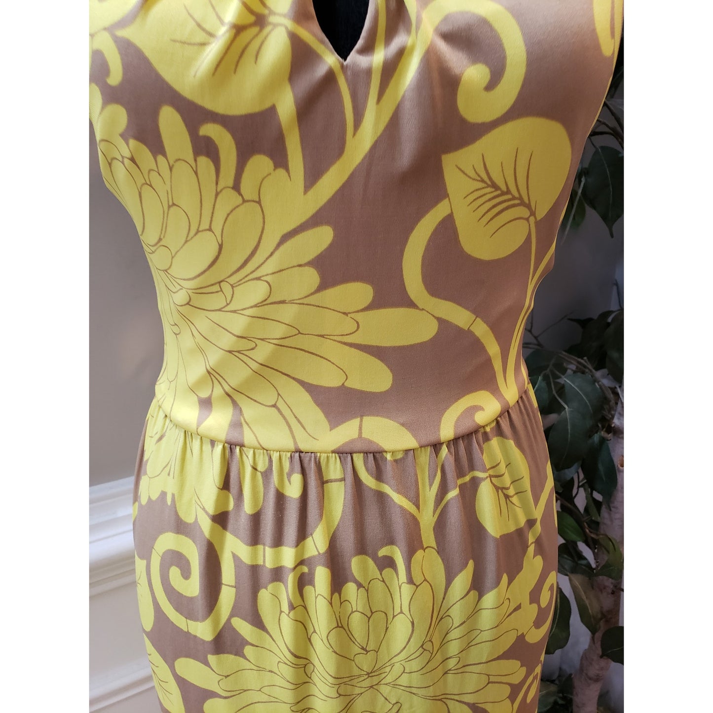 Muse Sheath Dress Women's 12 Yellow Brown Floral Stretch Pleated Helter Neck