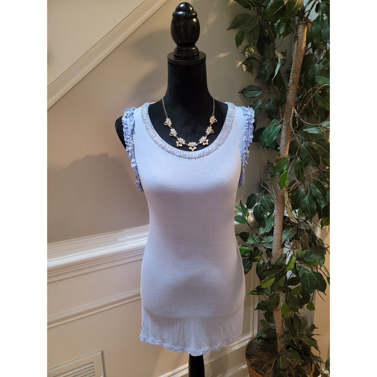 Kenar Bodycon Dress Women's Size Medium Ruffle Sleeveless Scoop Neck Stretch