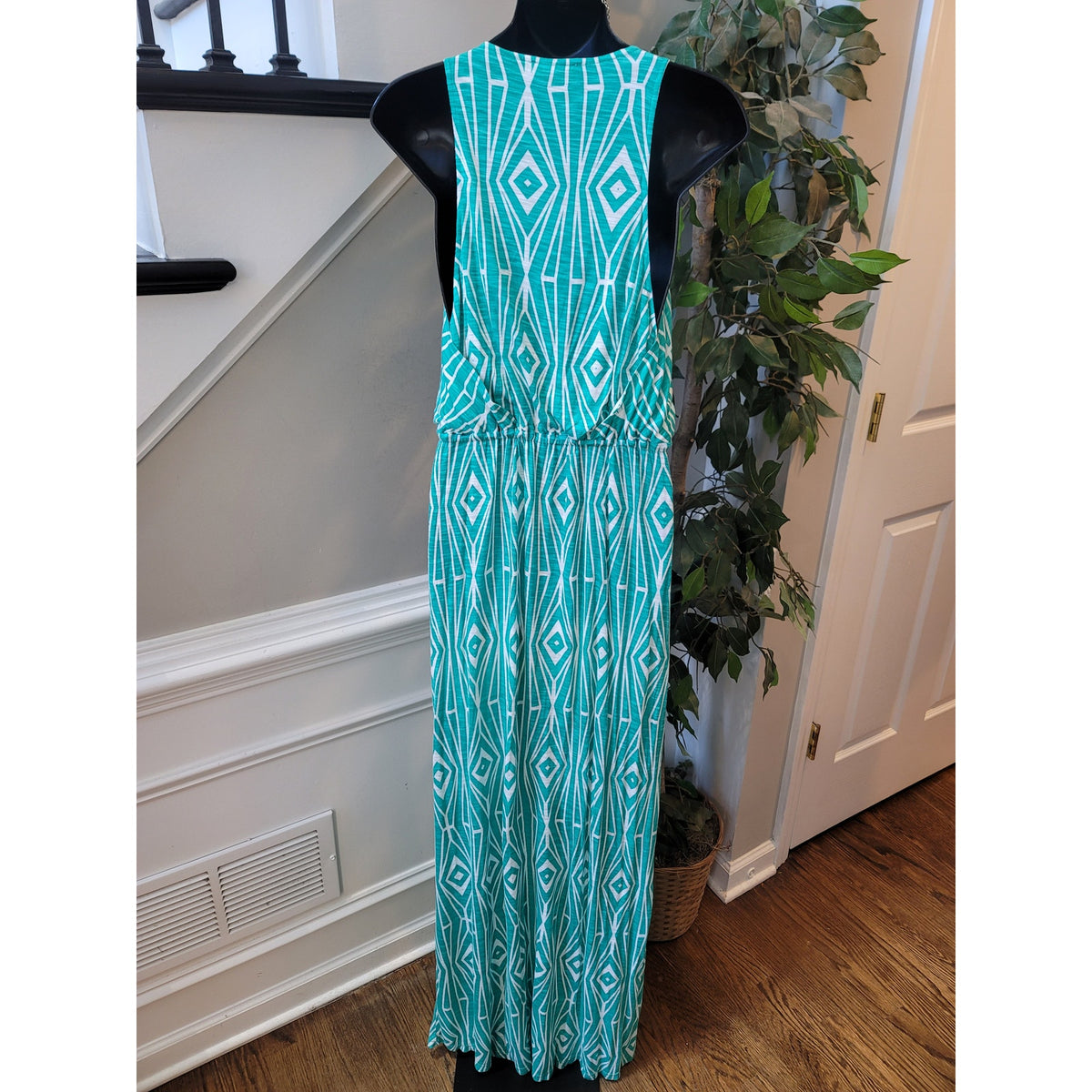 The Addison Story Maxi Dress Women's Medium Aqua White Diamond Deep V-Neck Party