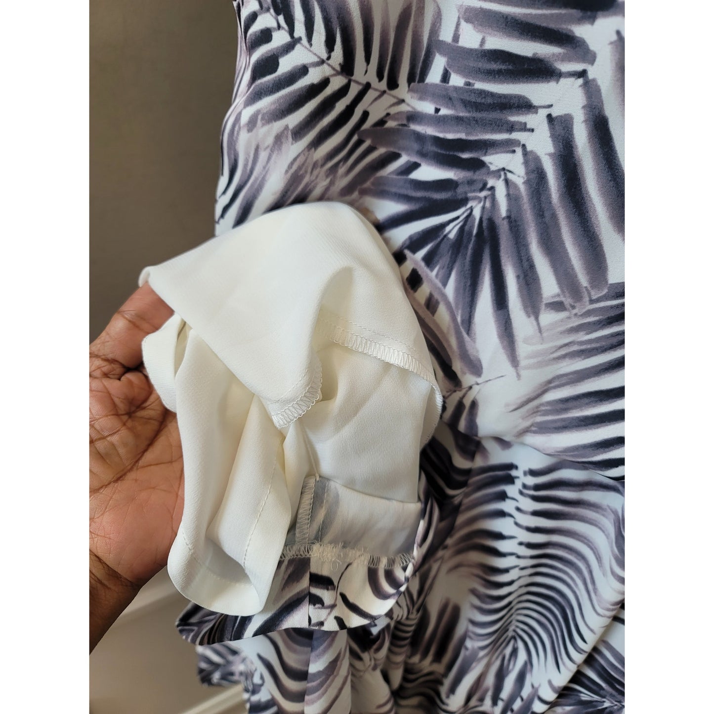 Sam Edelman One Shoulder Romper Women Size 4 White Black Leaf Print Elegant