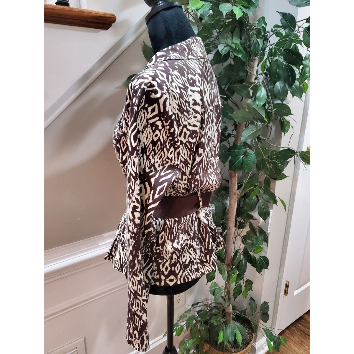 Bamboo Traders Women's Brown White Long Sleeve Belted Button Front Jacket Medium