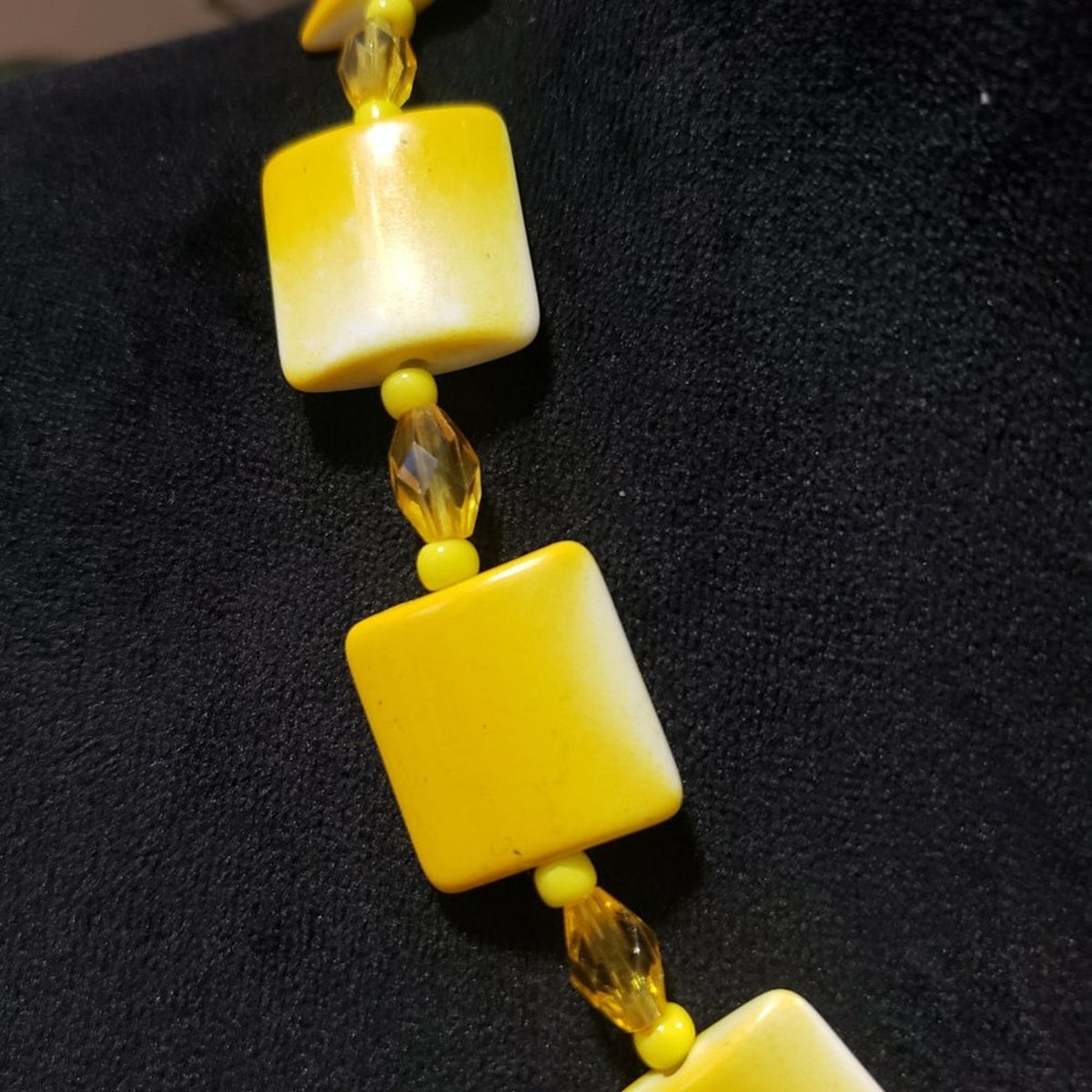 Women Yellow Square Stone with Lobster Clasp Necklace with Earings