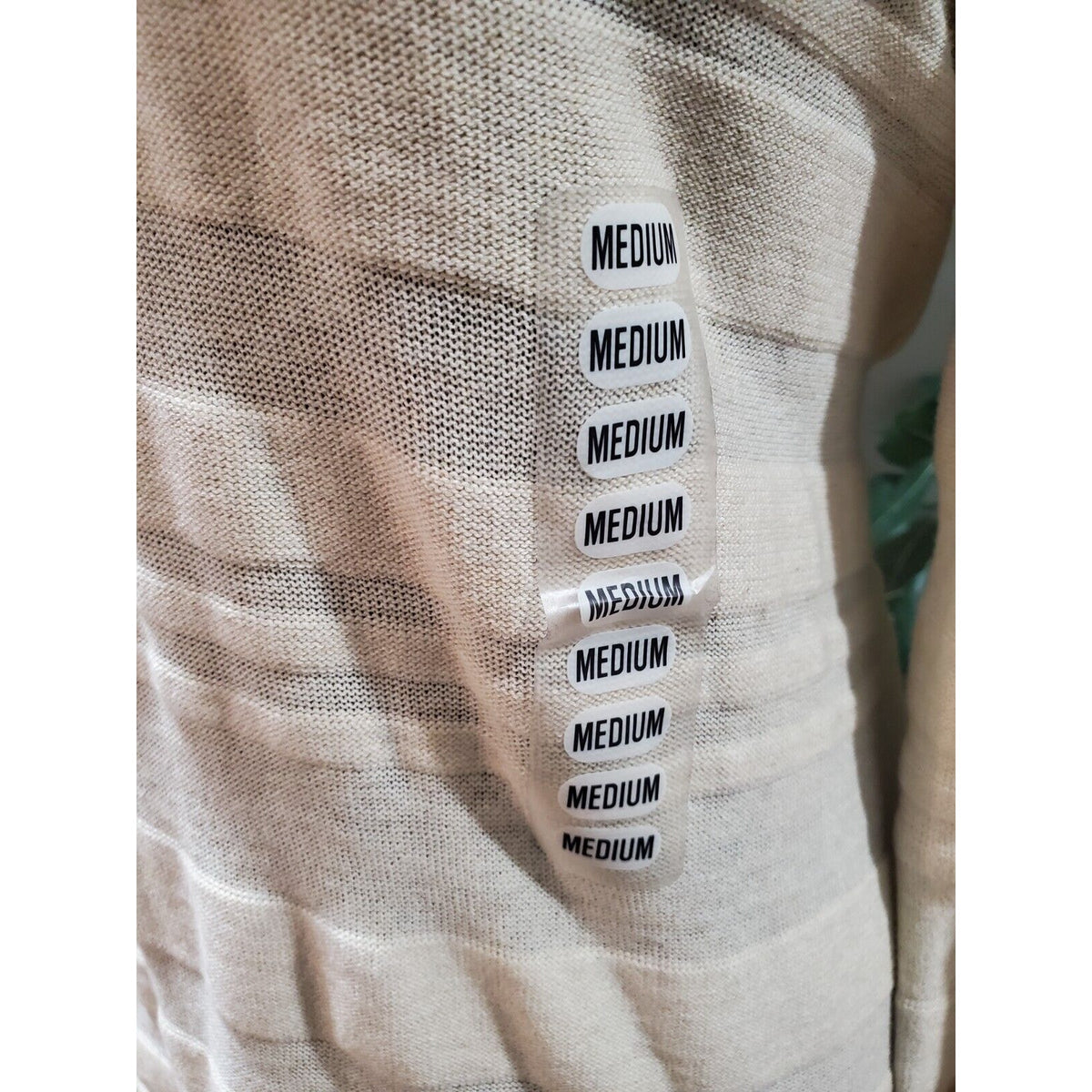 Eight Eight Eight Women's Beige Round Neck Long Sleeve Pullover Knit Sweater M