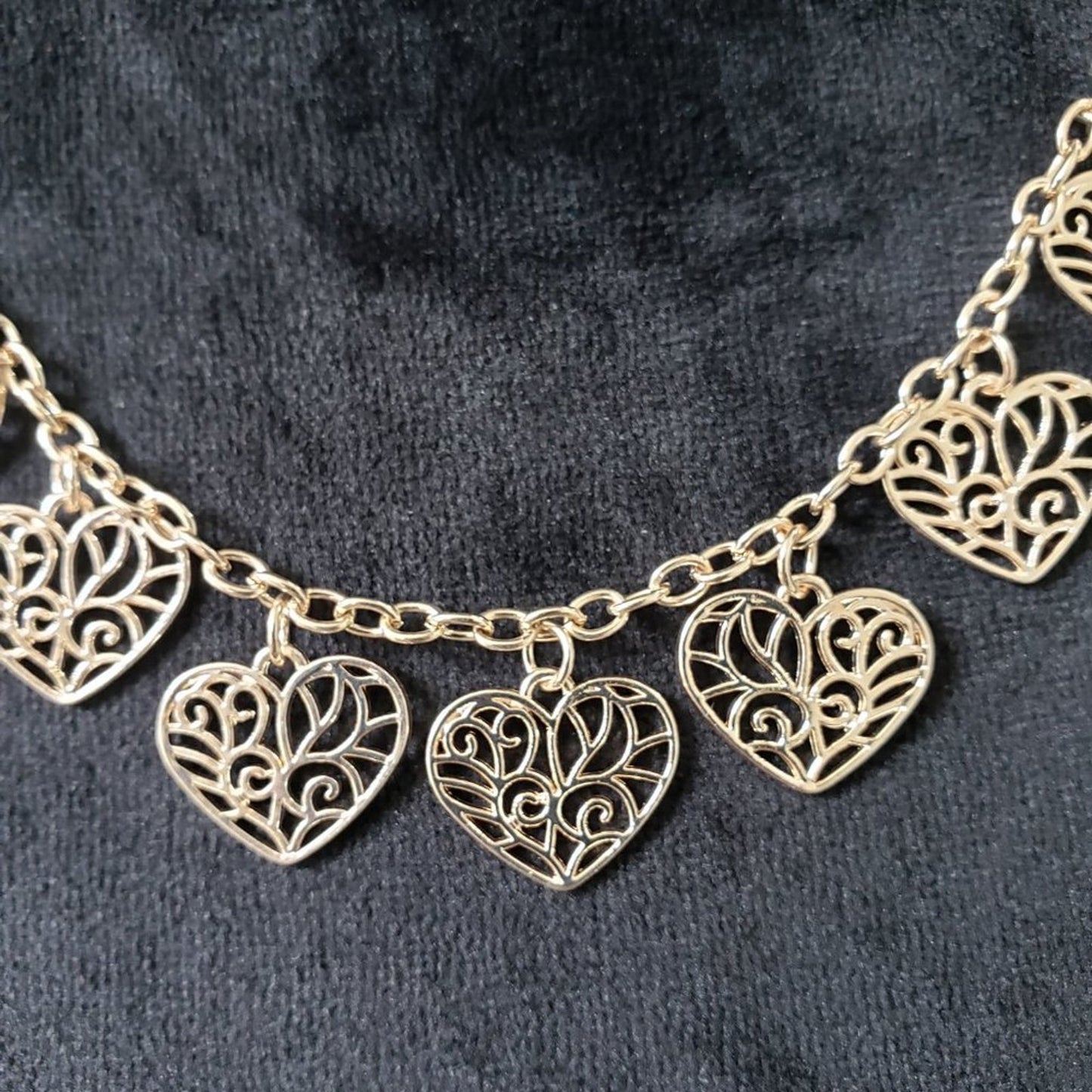 Rose Gold Toned Chain With Filigree Hearts Womens Choker Necklace with Lobster