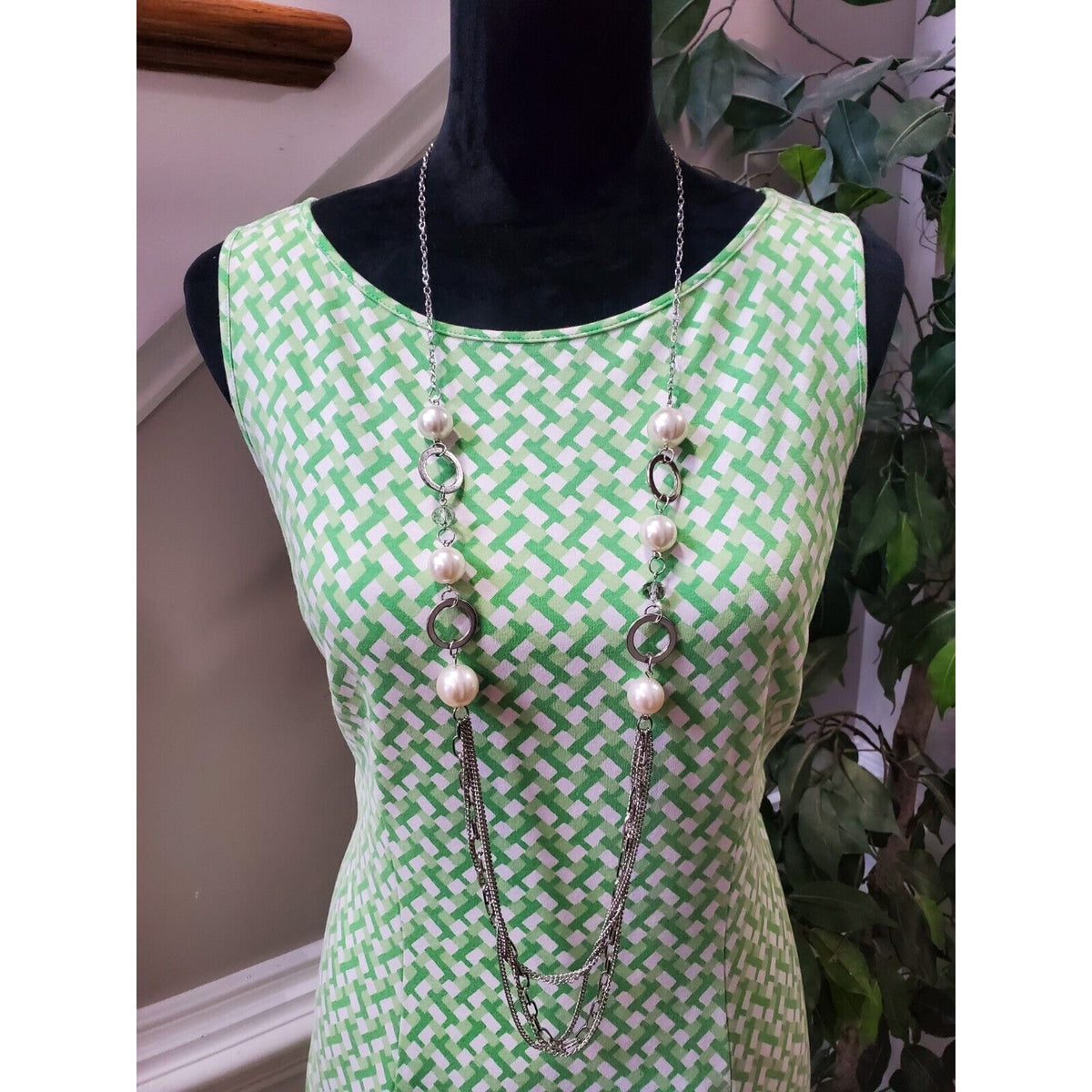 New York & Company Women Green Cotton Round Neck Sleeveless Knee Length Dress L