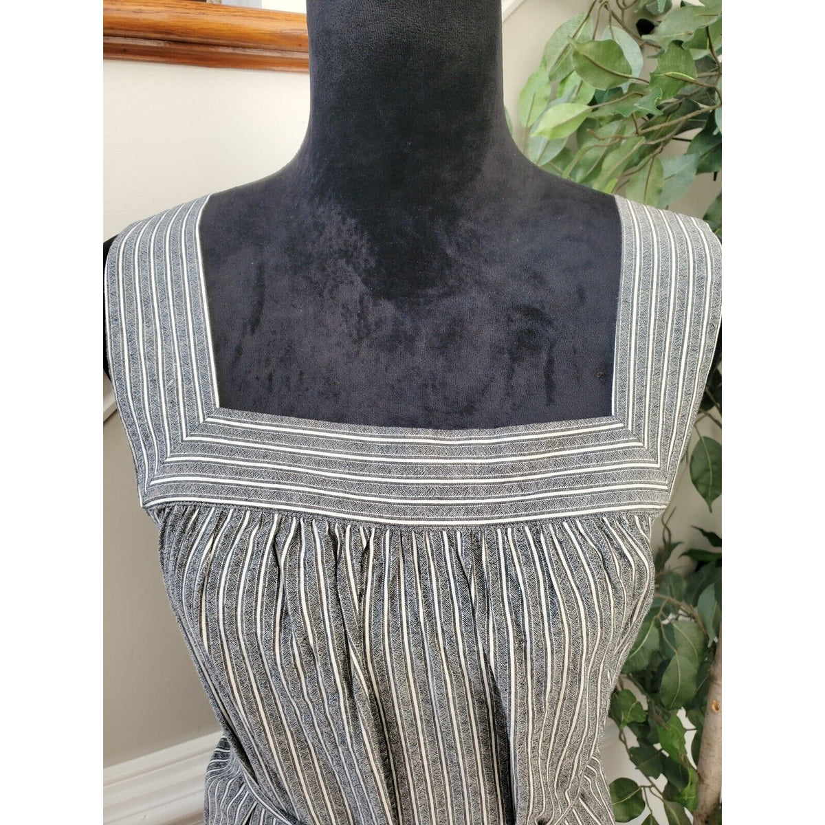 Universal Thread Women's Black Square Neck Sleeveless Knee Length Dress Size 2XL