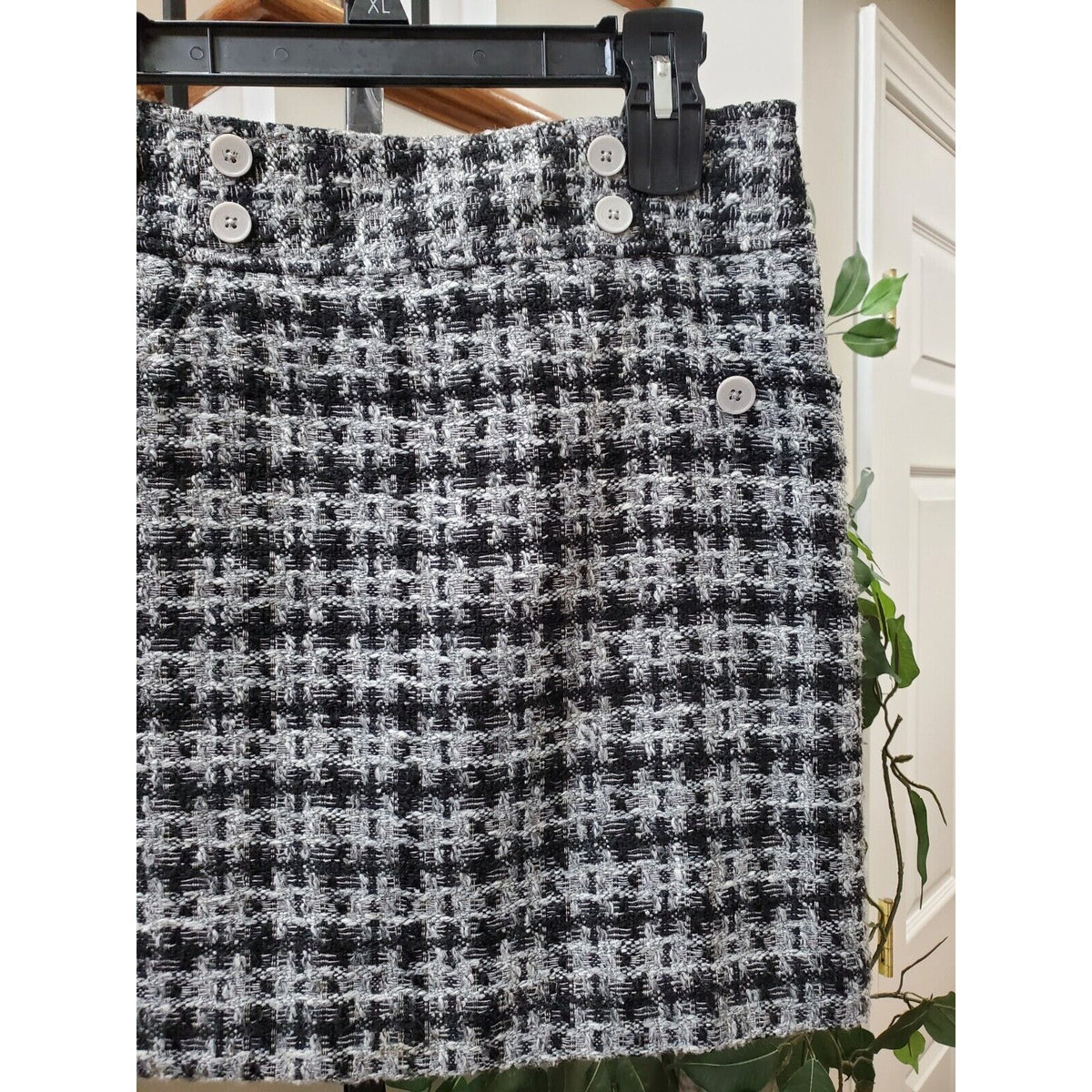 Loft Women's Black & Gray Polyester Tweed Straight Mini Skirt Size 2 Petites