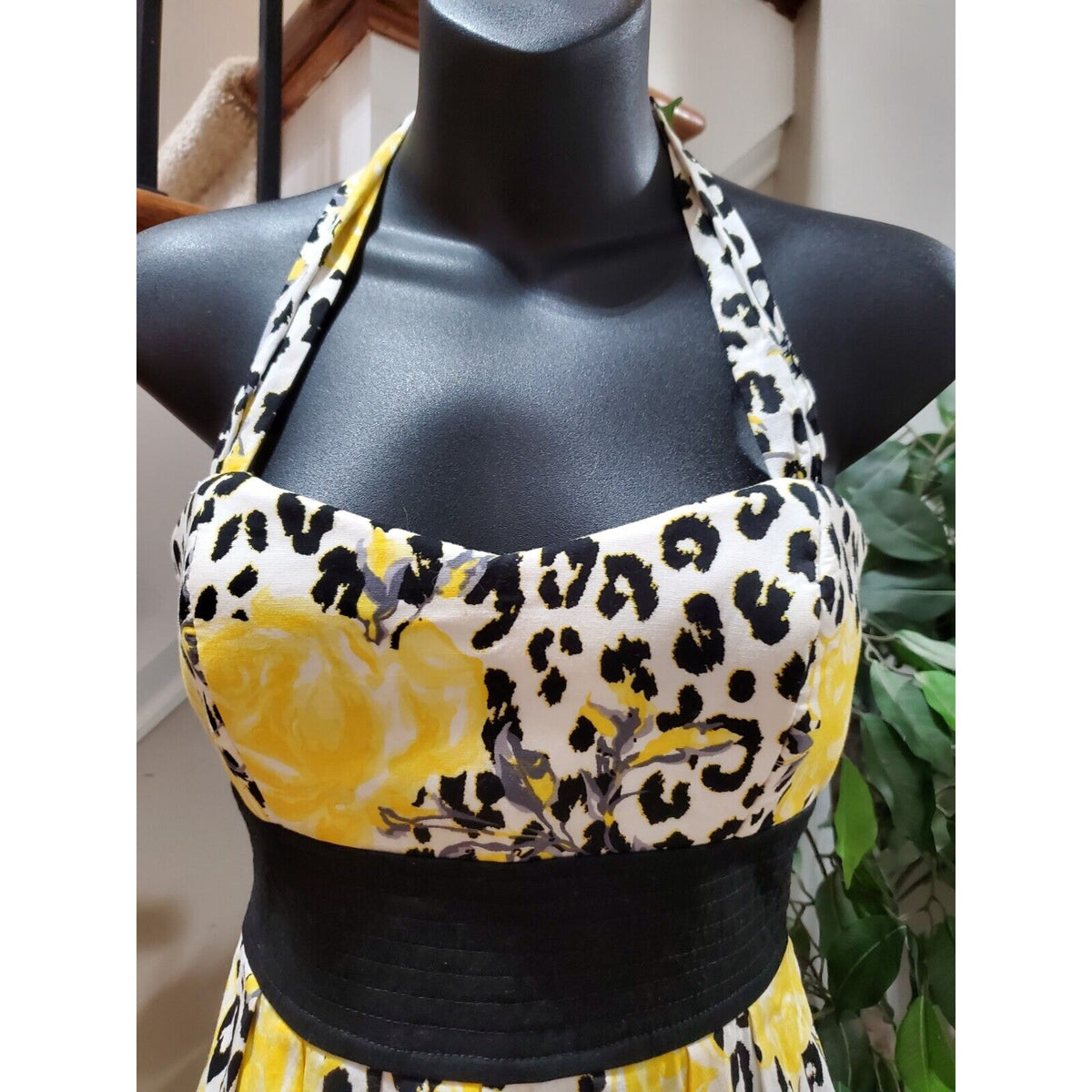 City Triangles Women Yellow & Black Halter Neck Casual Knee Length Dress Size S