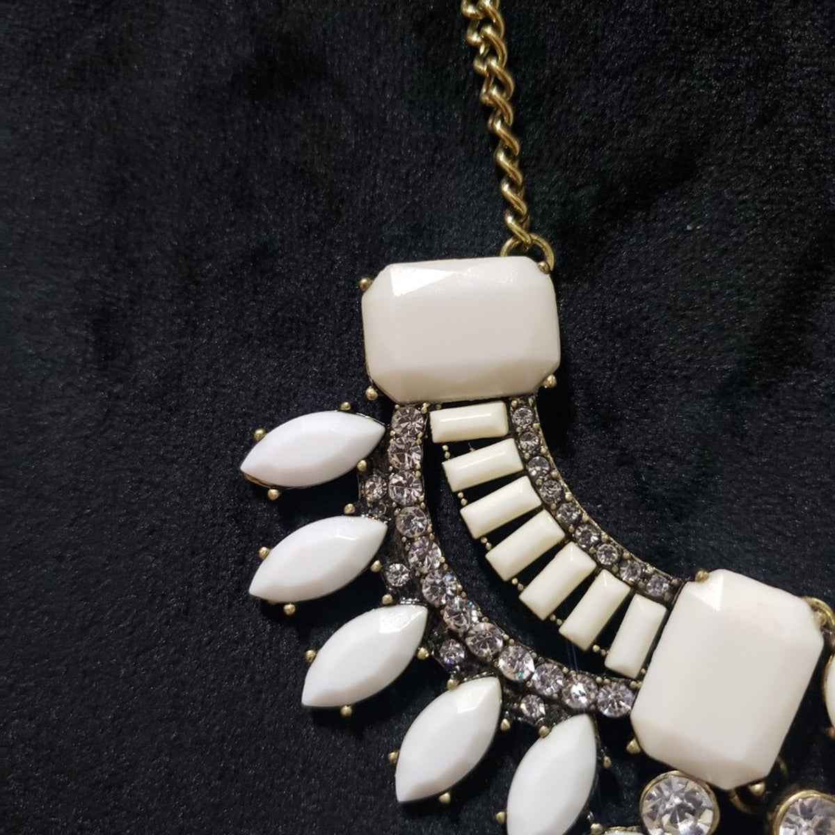 Womens Luxury Crystal Rhinestone Teardrop White Beaded Charm Choker Necklace