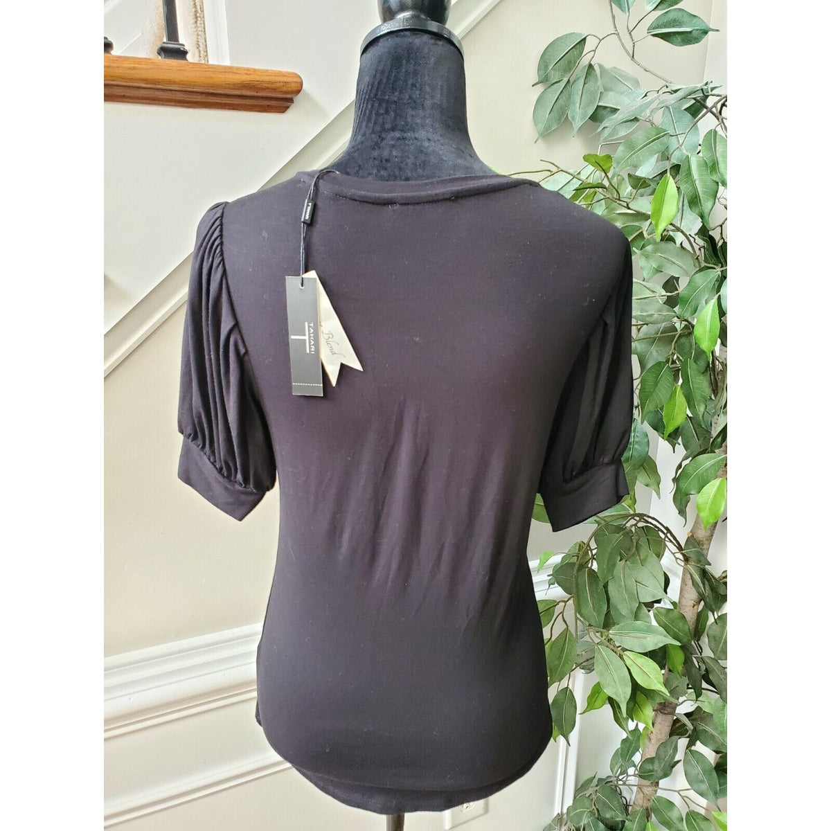 Tahari Women's Black Viscose Round Neck Short Puff Sleeve Casual Top Shirt XS