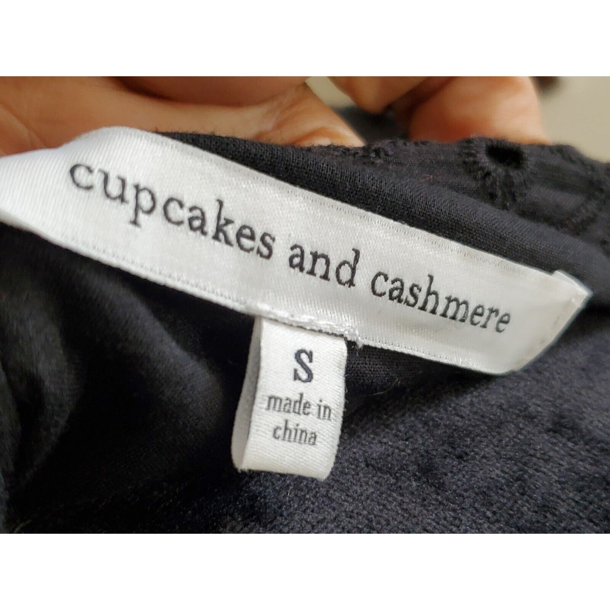 Cupcakes And Cashmere Ruben Eyelet Black Round Neck Long Sleeve Knee Length S