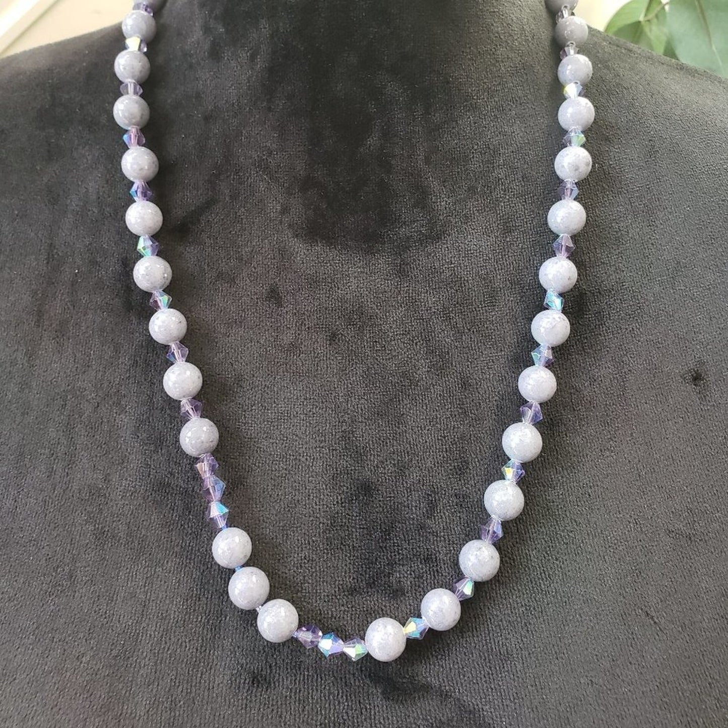 Vintage Womens Milk White Glass Beads Crystal Beaded Necklace