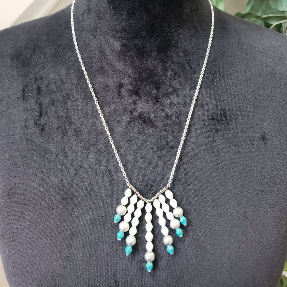 Women's Blue and Green Round Beaded Adjustable Chain Necklace