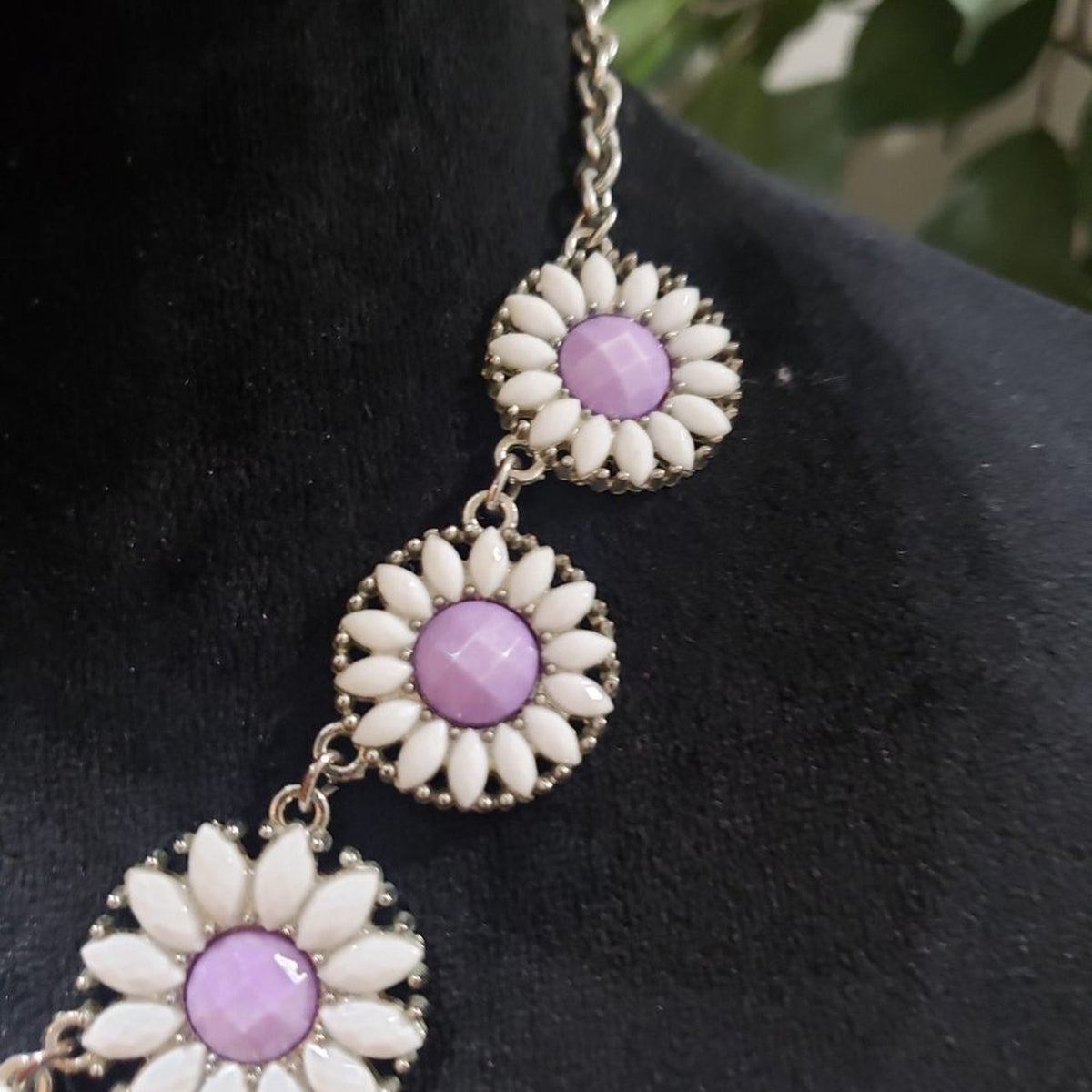 Women's Charming Charlie White & Purple Sun flower Daisy Statement Lobster Clasp
