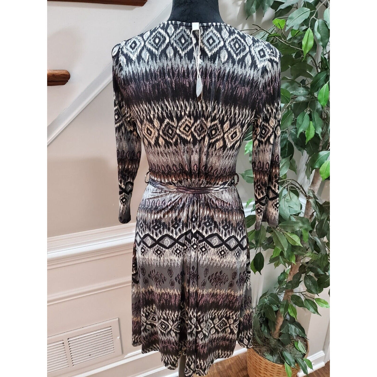 Pink Blush Multicolor Polyester V-Neck 3/4 Sleeve Tie Waist Dress Size M