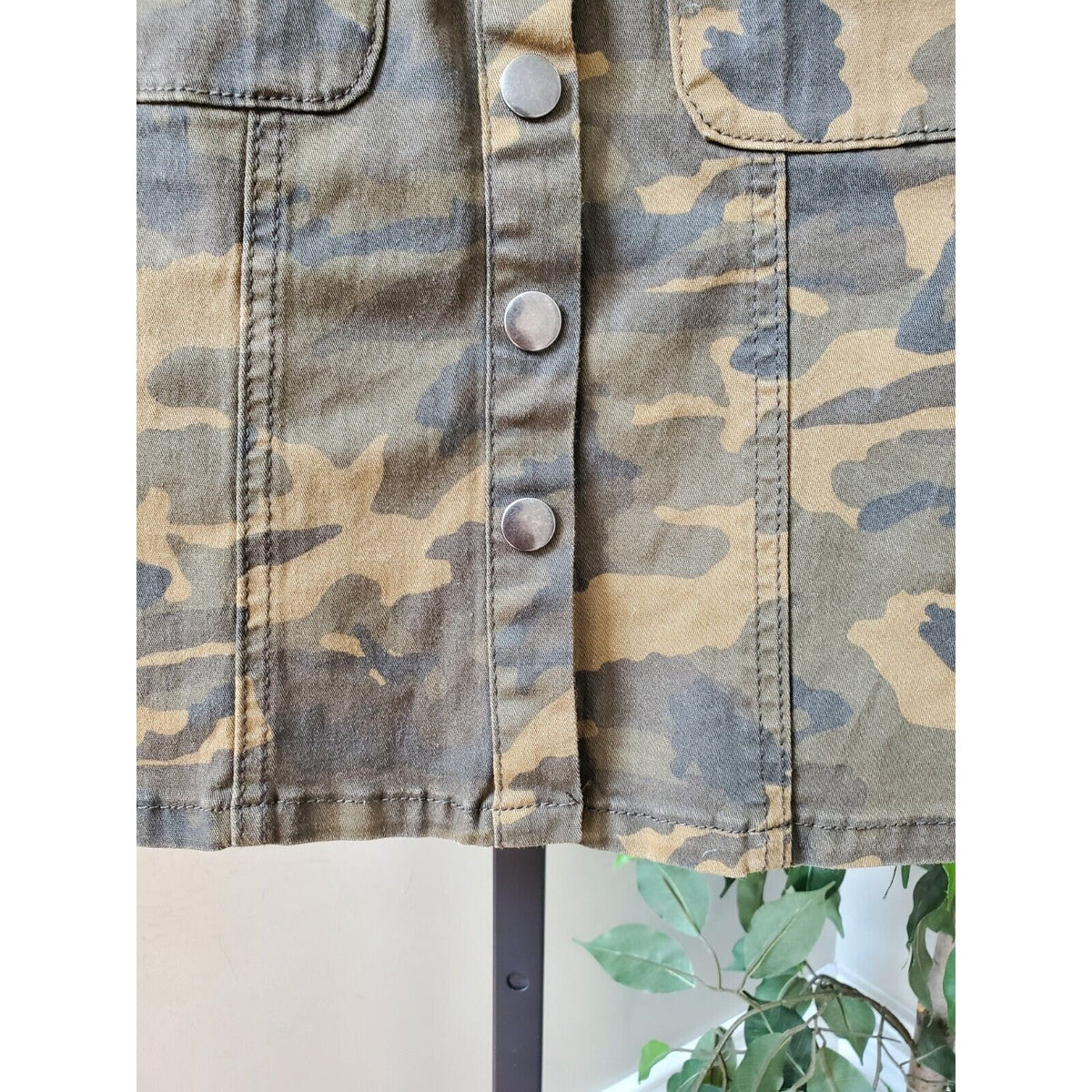 American Bazi Women's Camouflage Cotton Button Front Straight Mini Skirt Small