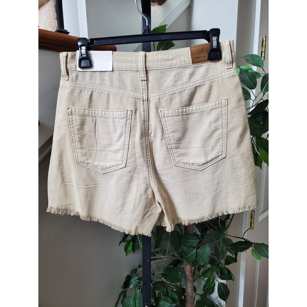 American Eagle Outfitters Womens Beige Solid Cotton High Rise Mom Shorts Size 4