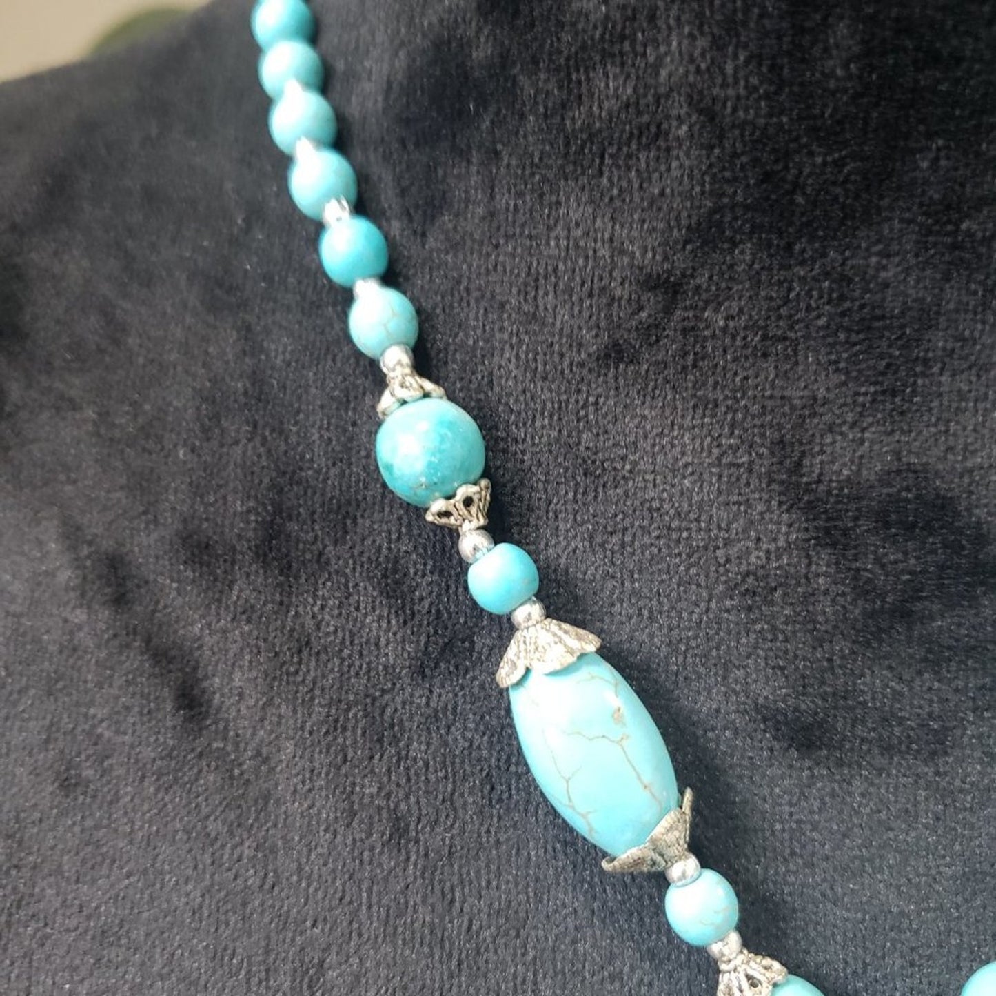 Womens Beaded Southwestern Style Faux Turquoise Pendant Necklace with Lobster