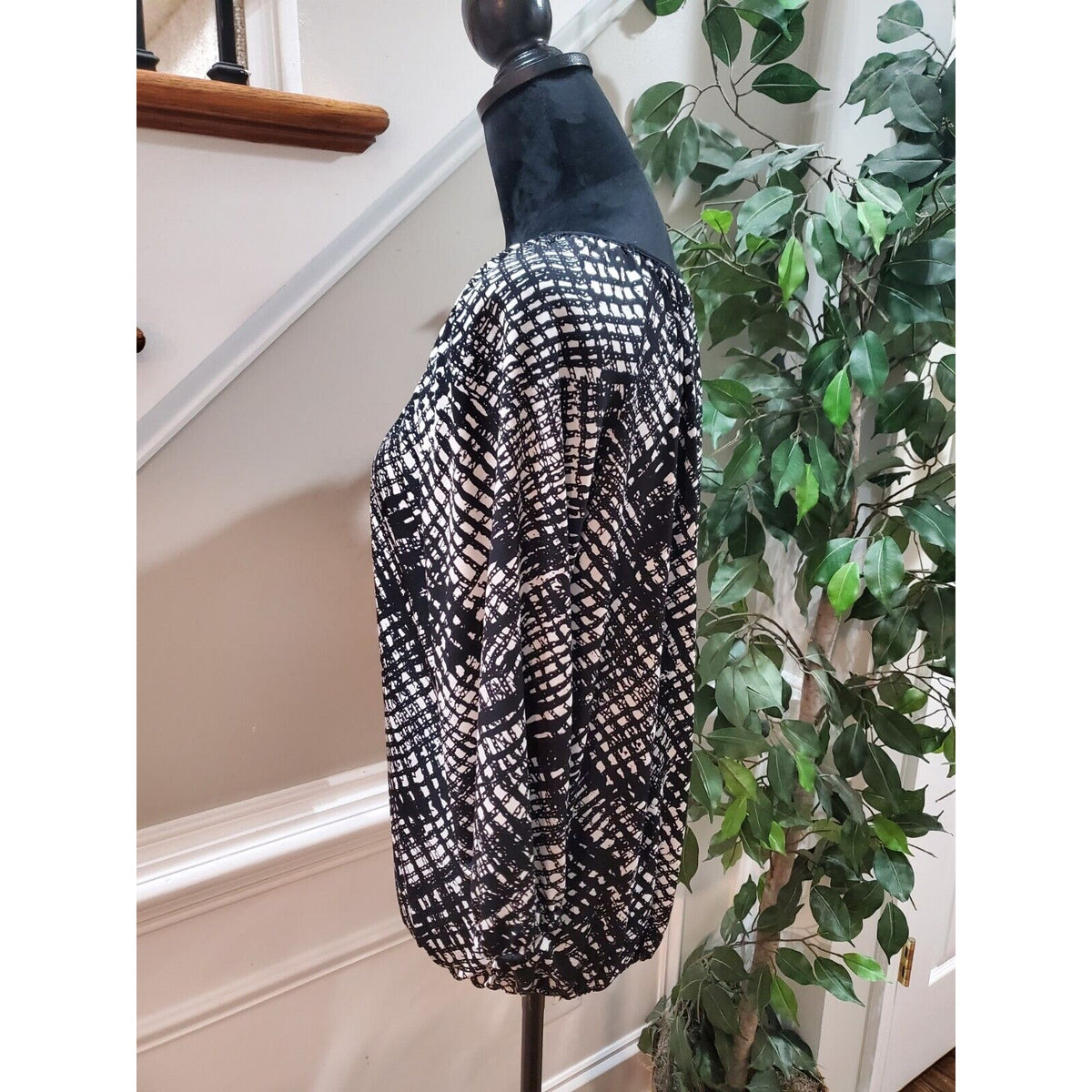 Michael Kors Women Black & White Polyester Scoop Neck Long Sleeve Top Blouse S/P