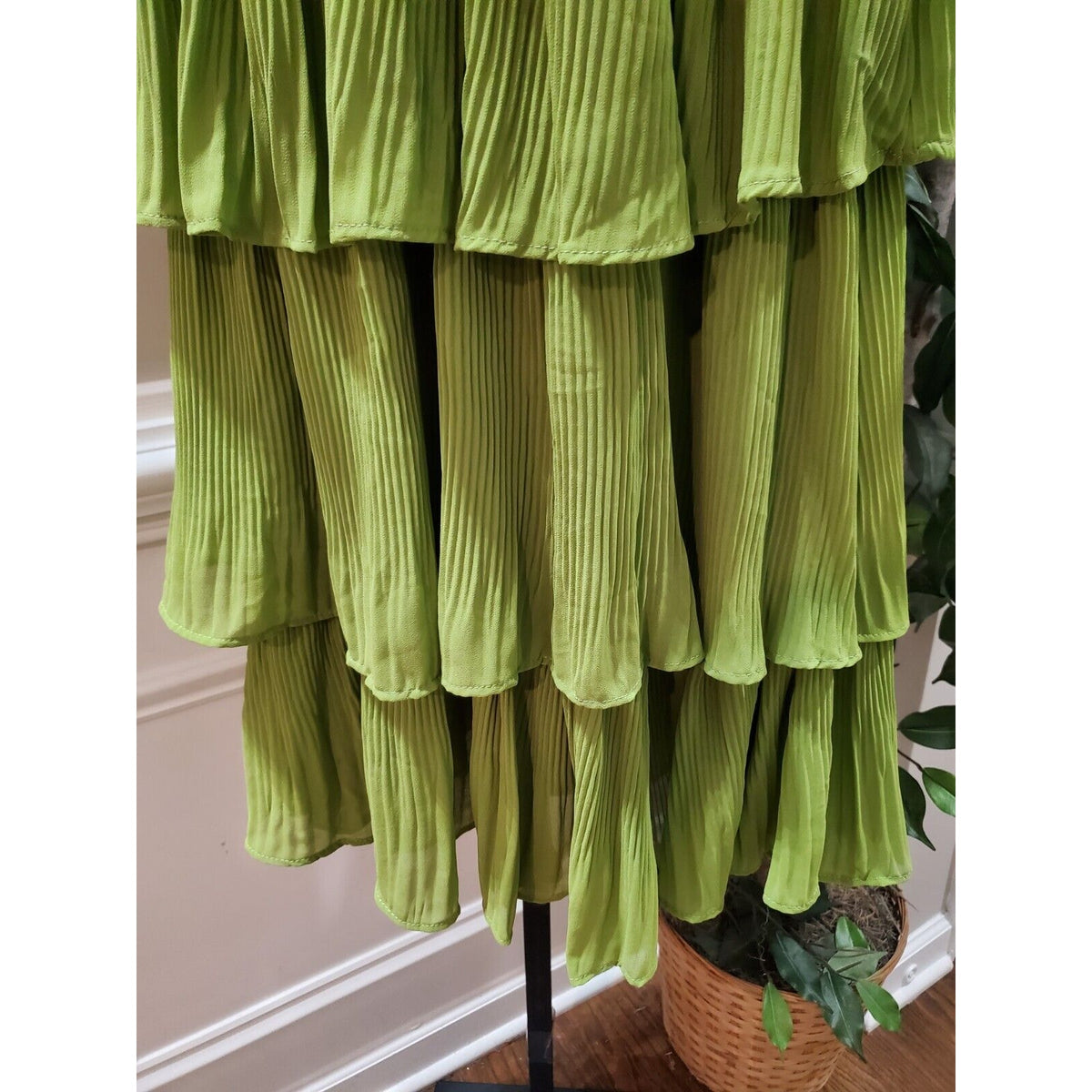 Women Sleeveless Pleated Layered Ruffled Summer Beach V-Neck Long Tiered Dress S