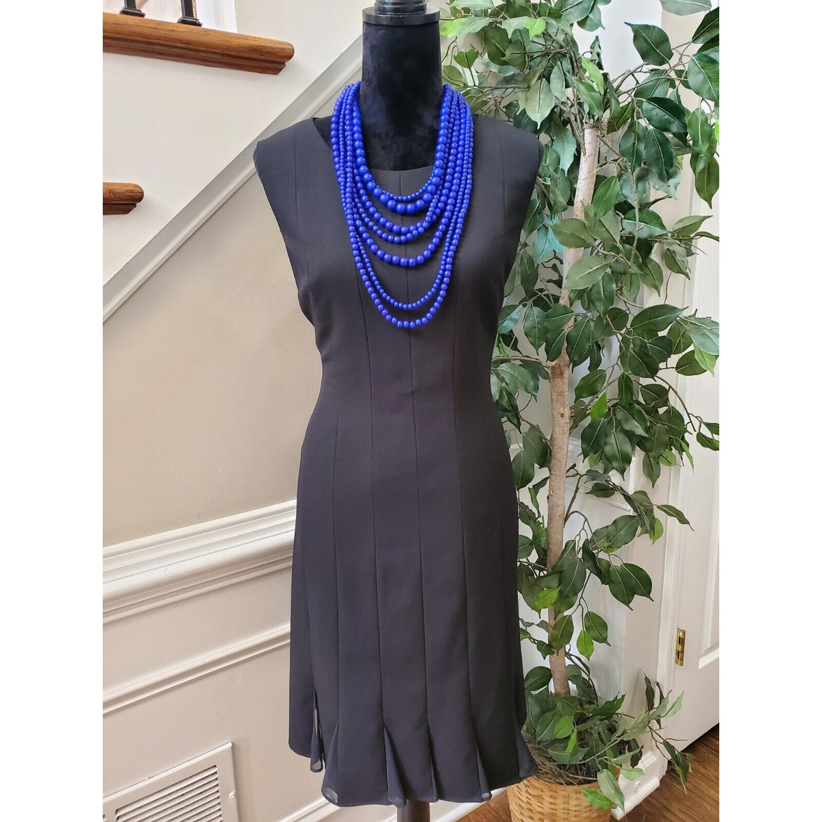 Calvin Klein Women's Black Polyester Round Neck Sleeveless Knee Length Dress 14