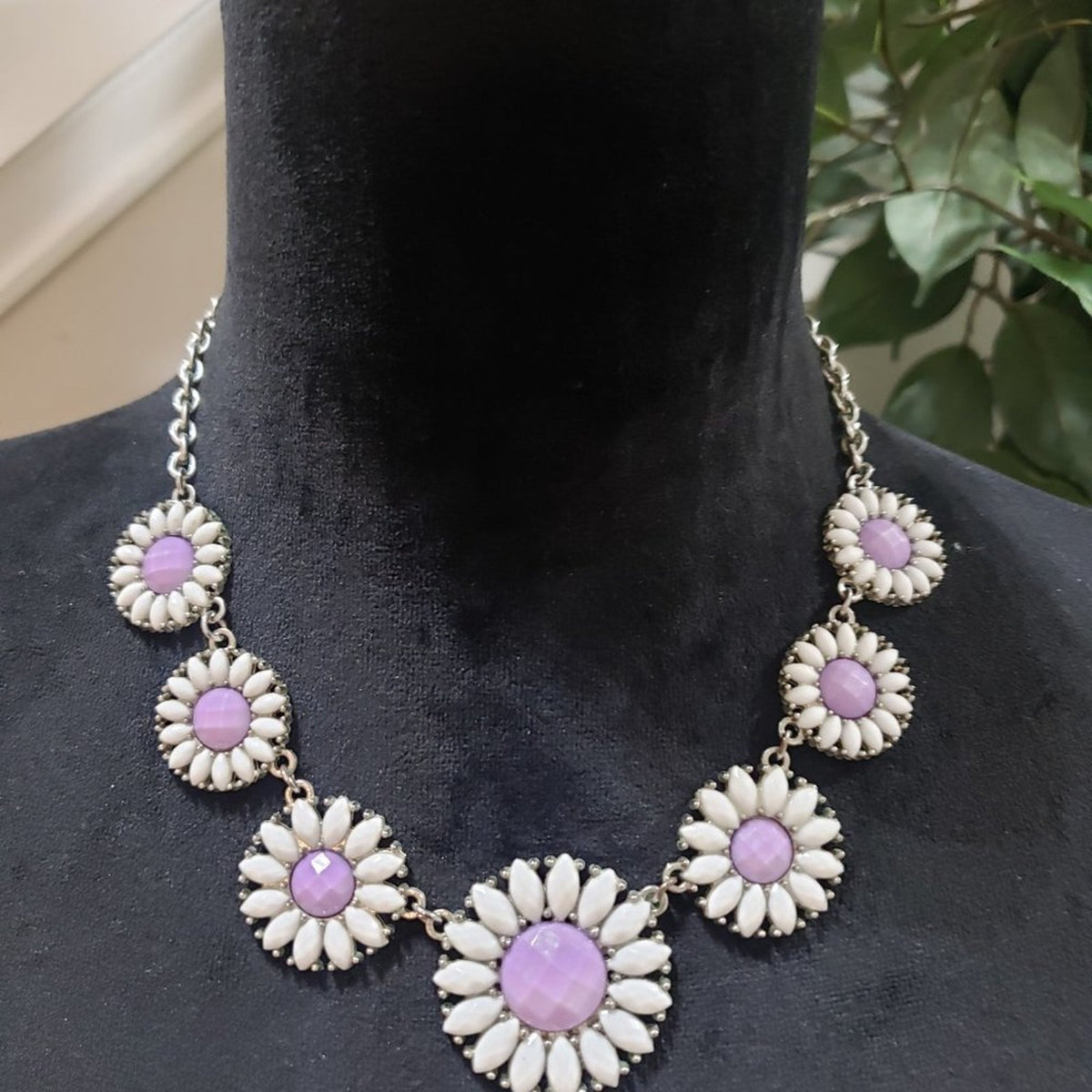 Women's Charming Charlie White & Purple Sun flower Daisy Statement Lobster Clasp