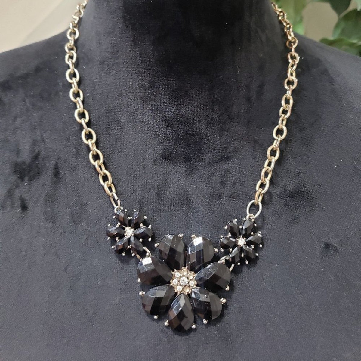 Charter Club Women's Black Beaded Flower Gold Chain Adjustable Chain Necklace