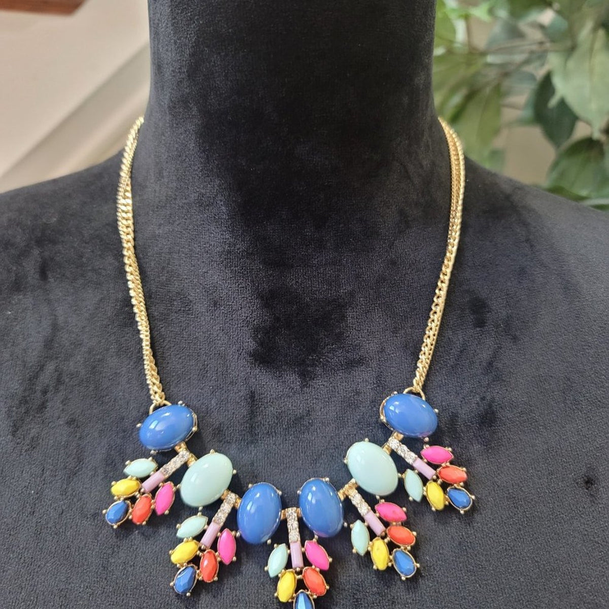 Women's Multicolor Oval Link Beaded Chunky Statement Jewelry Necklace