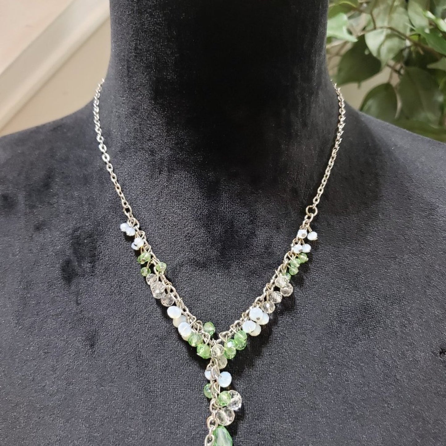 Women's Modern Beautiful Multicoloured Gemstone Fashion Teardrop Necklace
