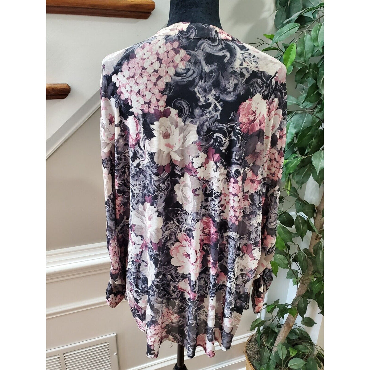 G Collection Women Floral Polyester V-Neck Long Sleeve Casual Top Blouse Size 2X