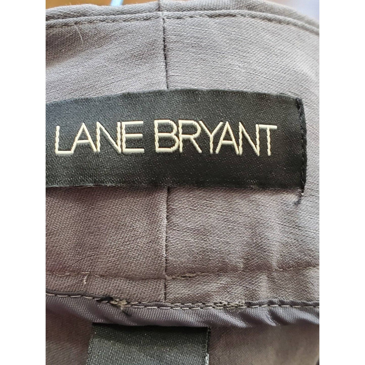 Lane Bryant Women's Gray Rayon Plus Size Zippered Capri Pant Size 28