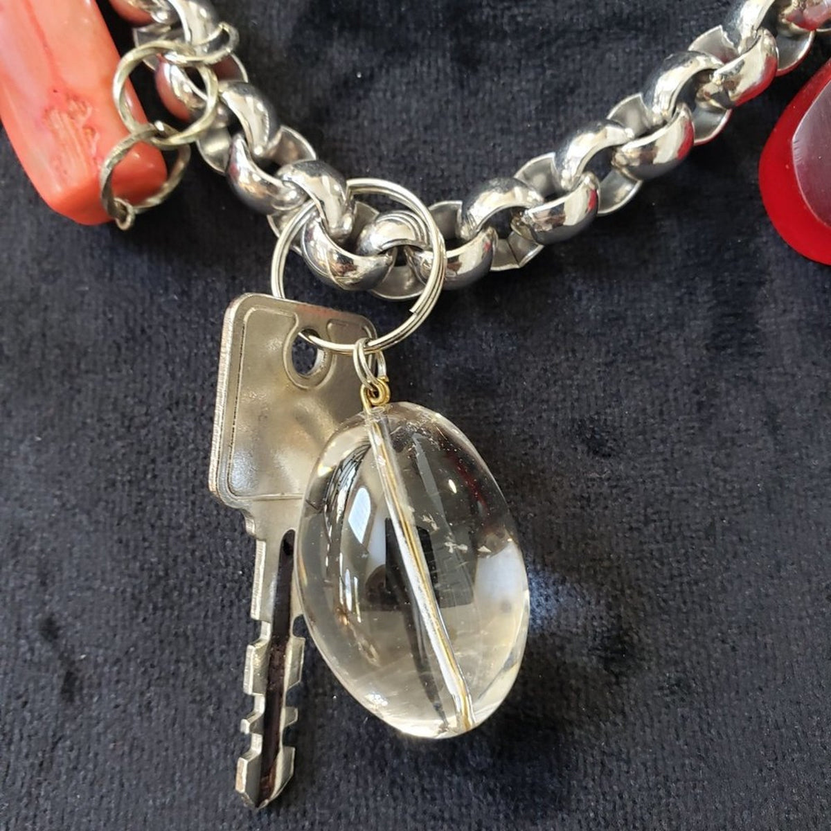 Womens Fashions Multicolor Key Pendant Collar Necklace with Lobster Clasp