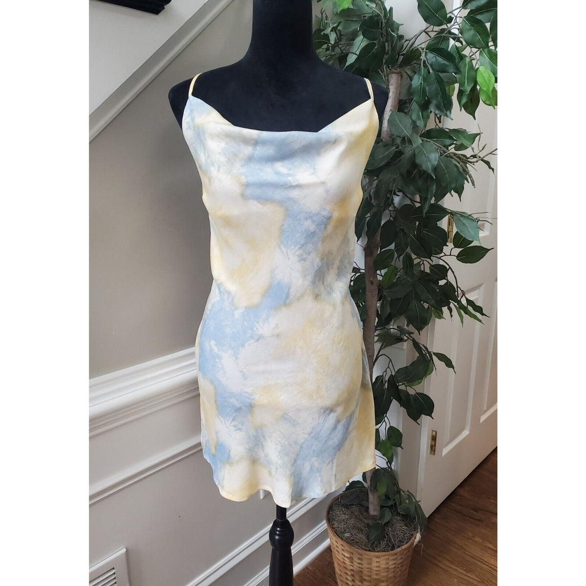 IRIS Women's Yellow & Blue Polyester Scoop Neck Sleeveless Knee Length Dress L