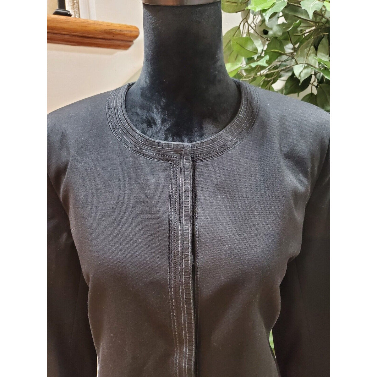 Peter Nygard Women's Black Embroidered Long Sleeve Button Front Jacket Size 12