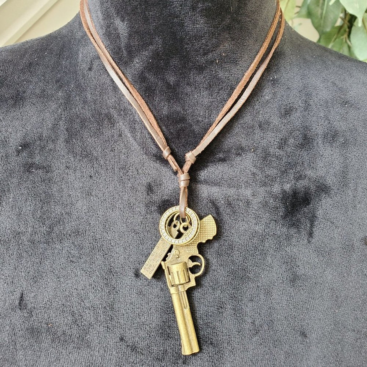 Chuns Fashion Women's Vintage Gold Finish Cross Gun Leather Necklace Chain