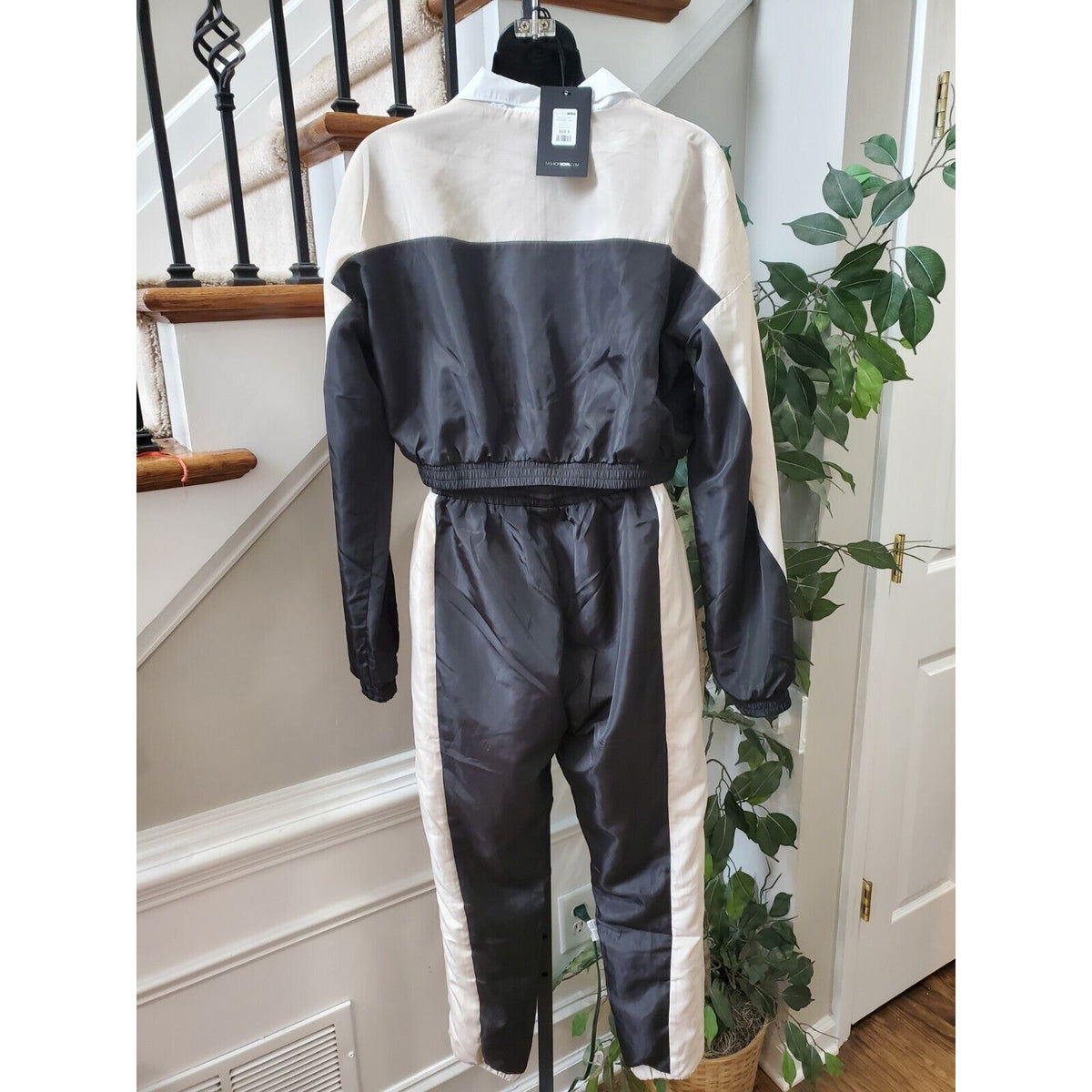 Fashion Nova Women’s White Black 1/4 Zip Windbreaker Jogger Set Tracksuit Small