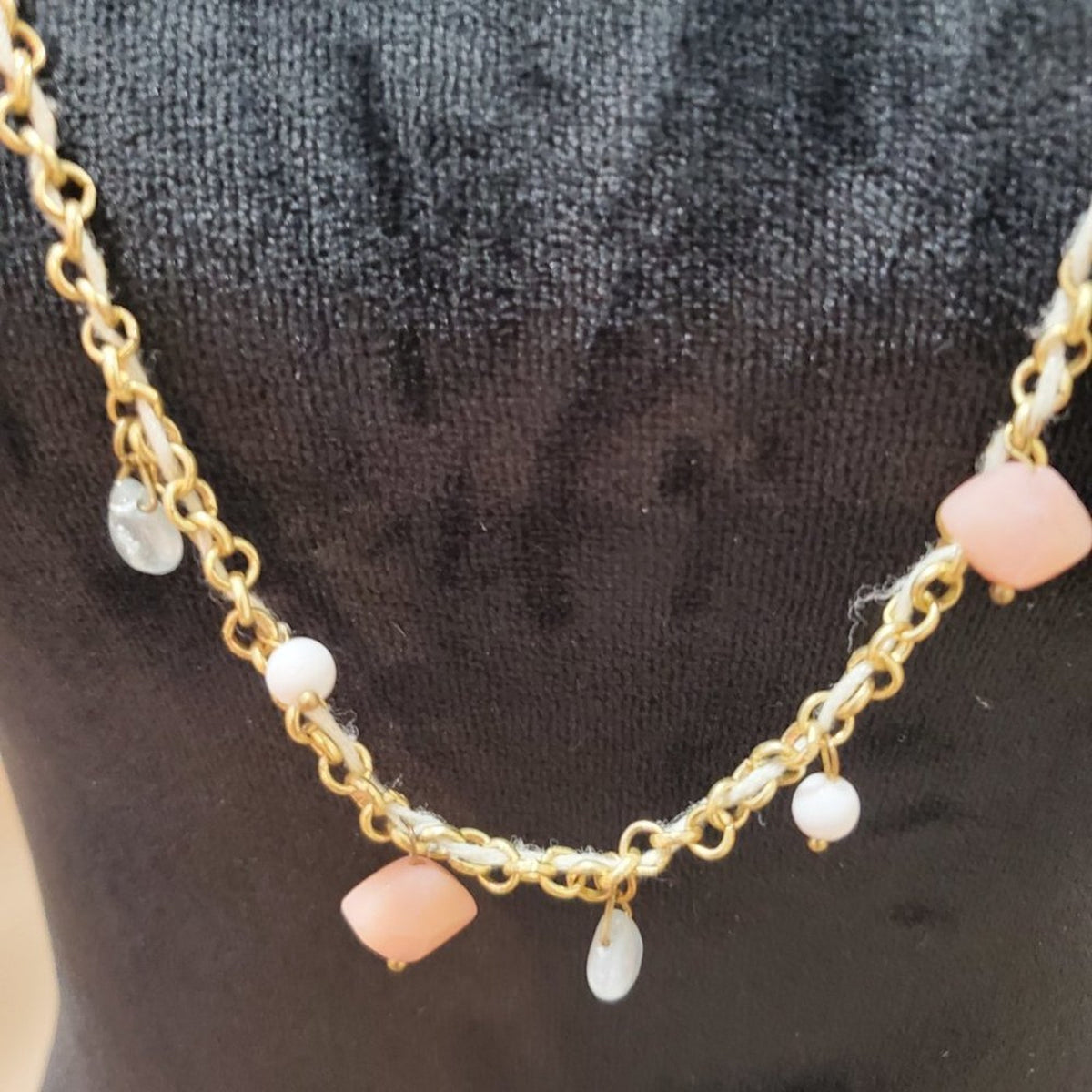 Womens White & Pink Stunning Pearl Gold Plated Earring Chain Necklace