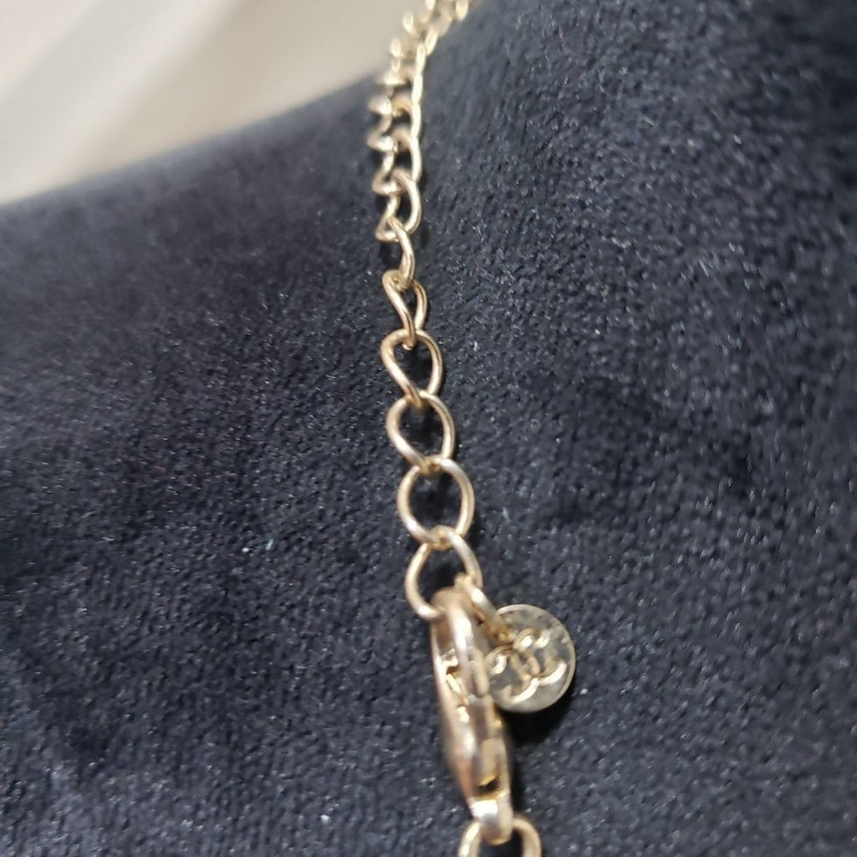 Women's Vintage Beveled Beads On Gold Tone Chain Necklace