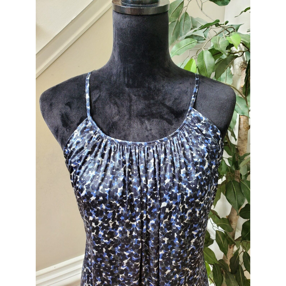 New York & Company Stretch Blue Round Neck Sleeveless Knee Length Dress Size 18