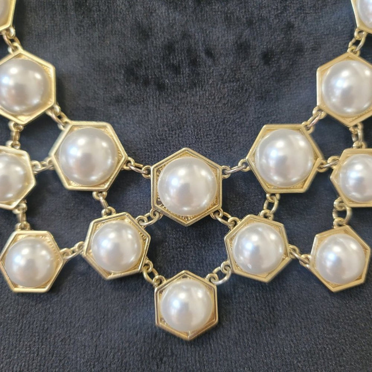 Women's White Round Beaded Link Stylish Statement Jewelry Necklace
