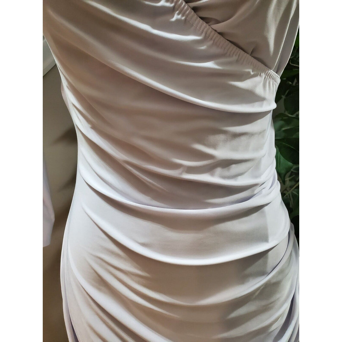 Pretty Little Thing Women's White V-Neck Long Sleeve Knee Length Dress Size 8