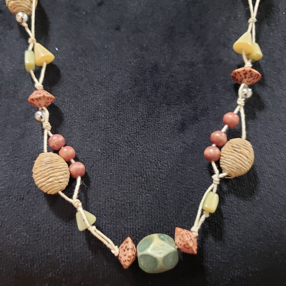 Women's Stone & lovely Maas Green Jade Brown Colors Necklace