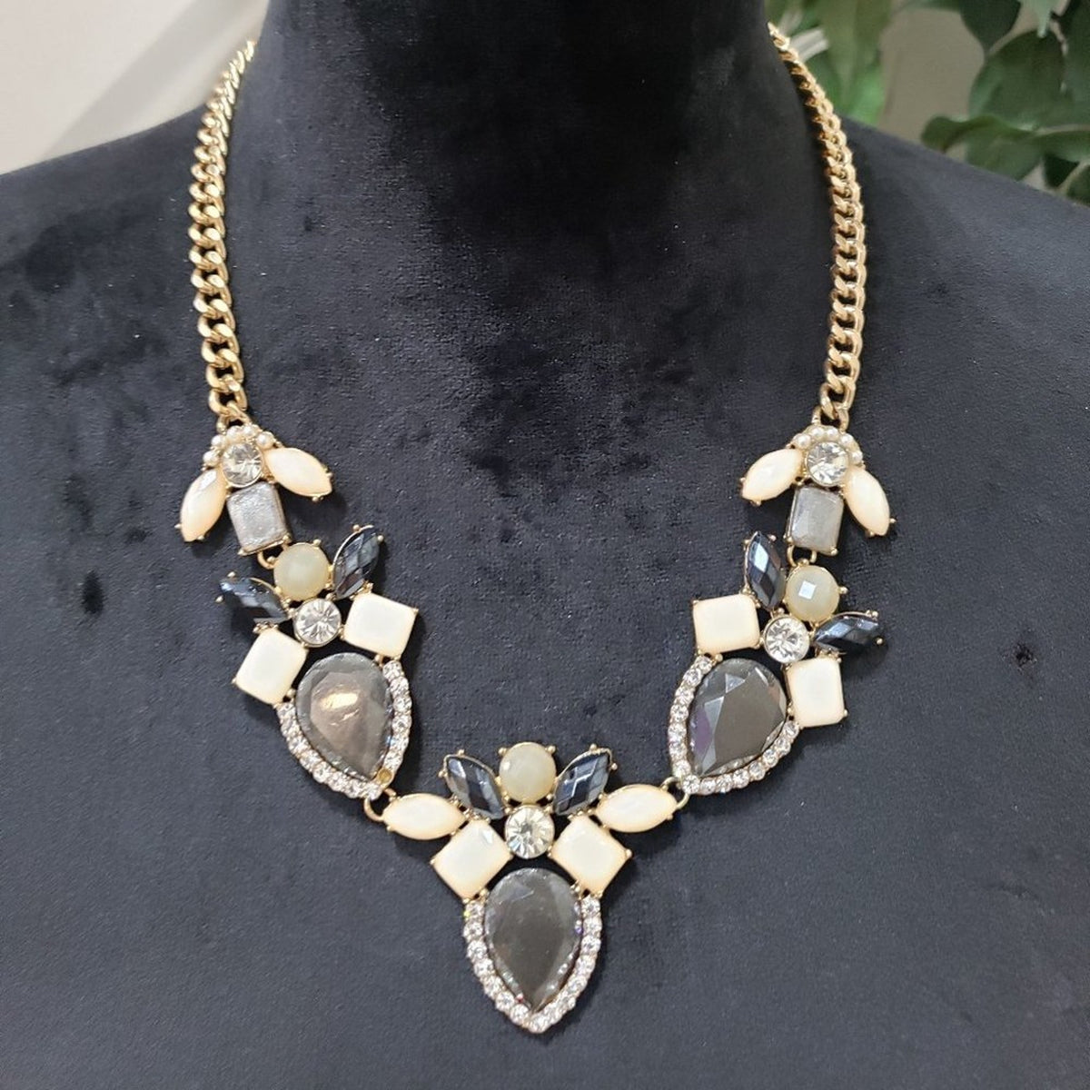 Women's Bohemia Glass Crystal Sweater Chain Beads Pendants Bib Statement Choker