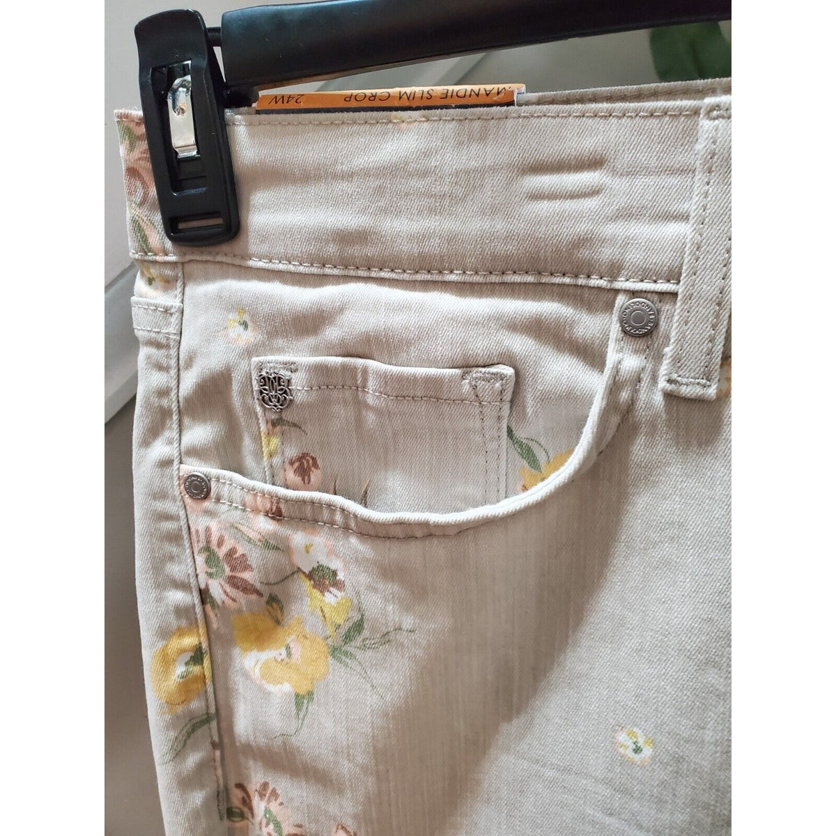 Bandoline Women's Beige Floral Cotton Straight Leg Flat Front Pants Size 24W