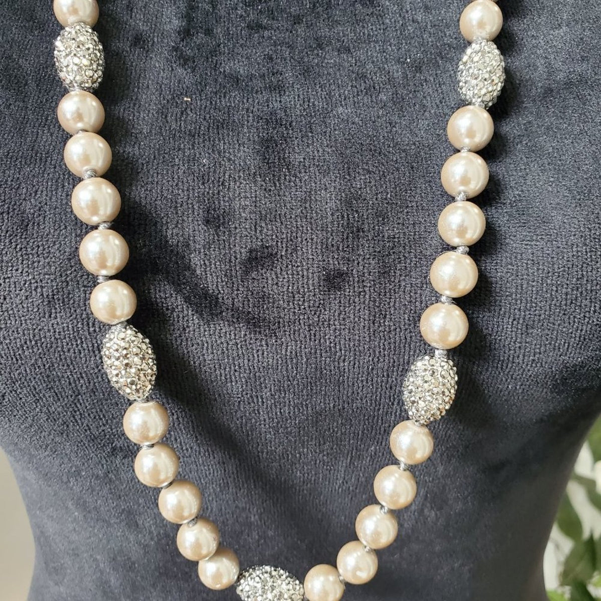 Chicos Womens Beige Plain Round Pearl  with Lobster Clasp Charm Necklace
