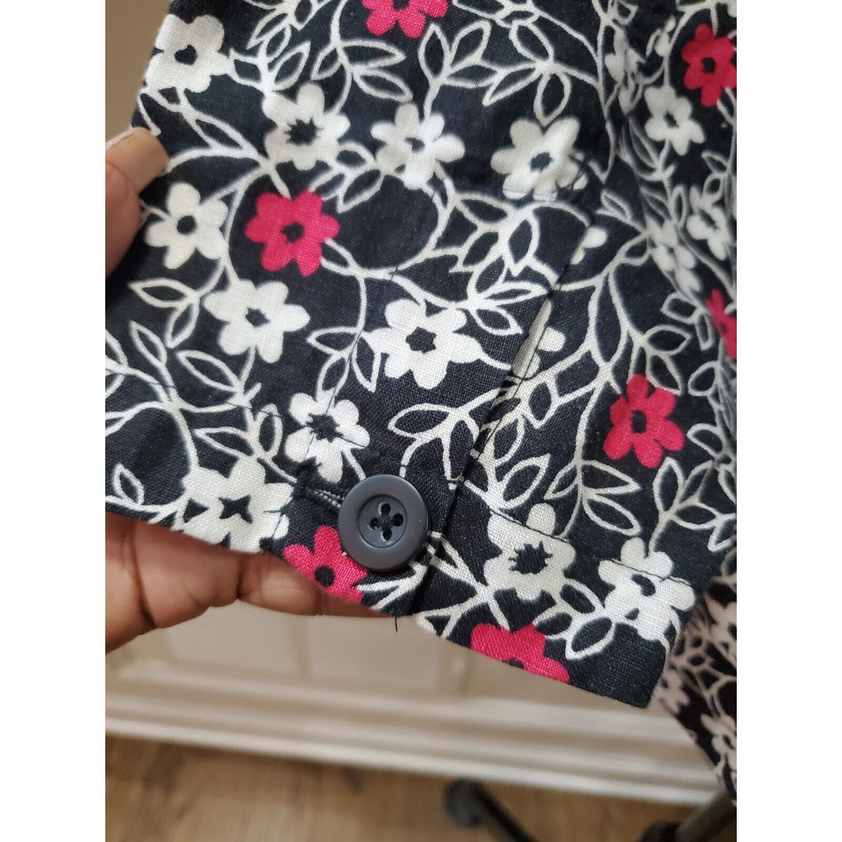 Kim Rogers Women's Black Floral Linen Collared Long Sleeve Button Down Shirt 12