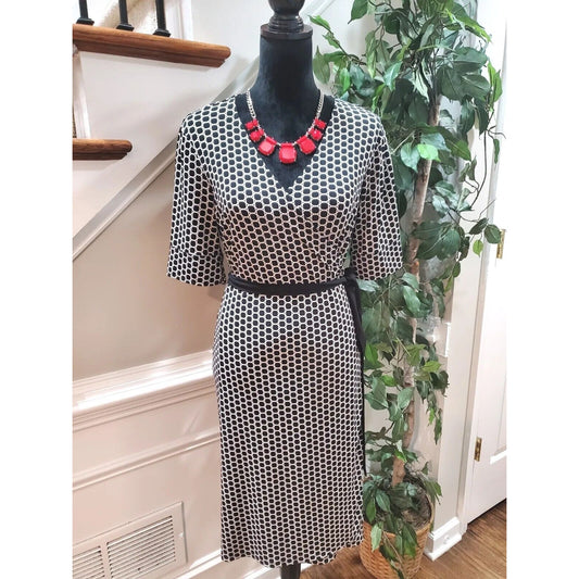 Ann Taylor Women's Black & White V-Neck Half Sleeve Casual Knee Length Dress 6