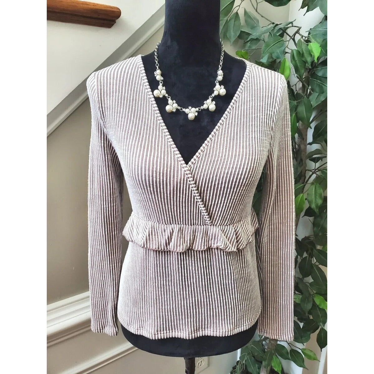 Caution To The Wind Women's Gray Striped Rayon V-Neck Long Sleeve Top Blouse S